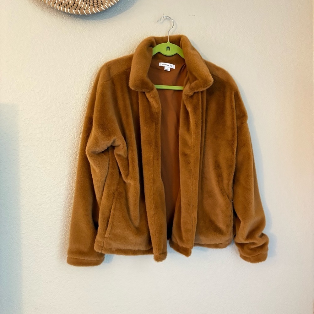 O'NEILL Merina Womens Faux Fur Jacket Peacoat Caramel Color Sz.L Oversized EUC - Picture 16 of 16